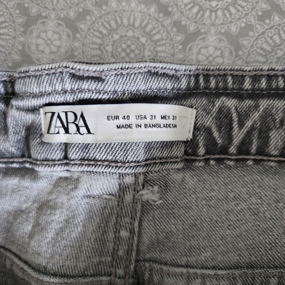 Zara Short - Picture 2 of 3